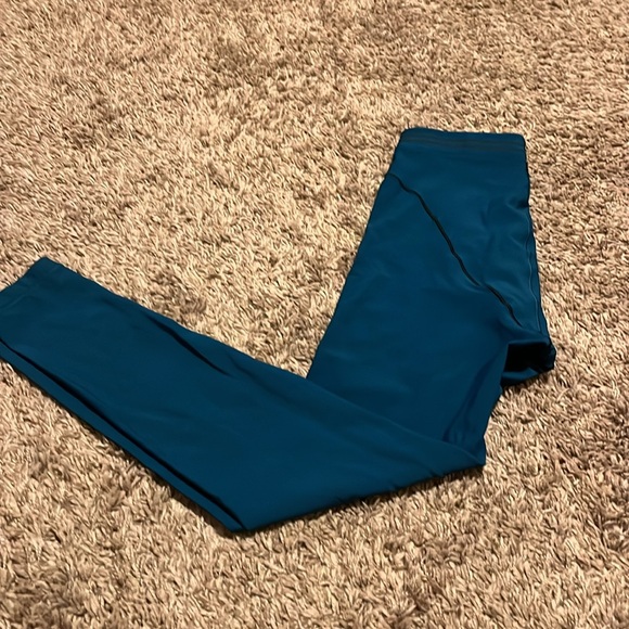 Adam selman French cut leggings size small - Picture 4 of 5